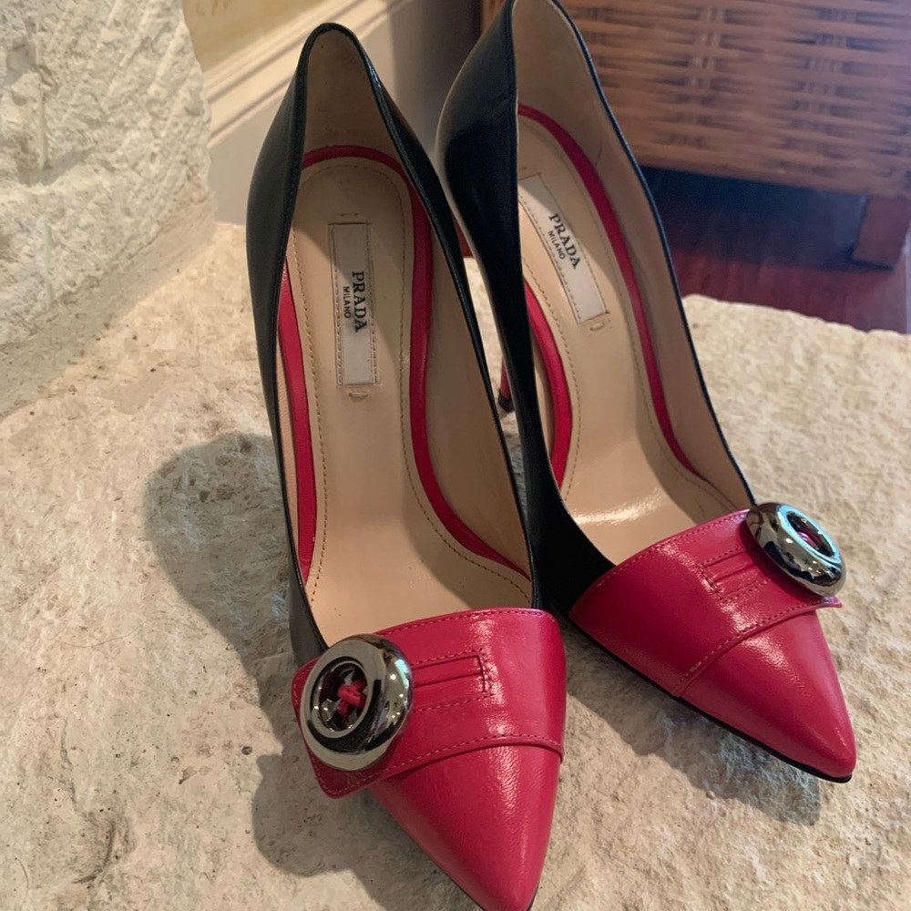 COPY - NWT Prada Button Pumps 36 1/2 (6)